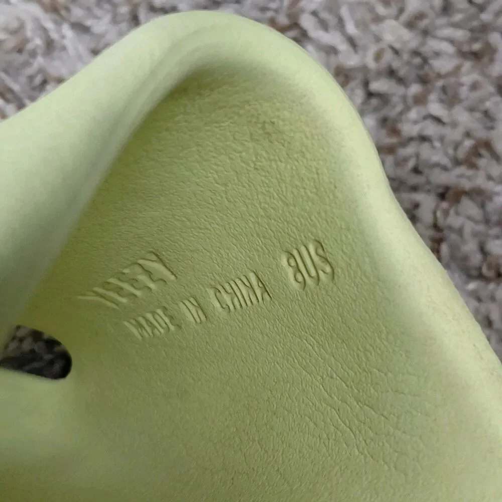 Yeezy Slide Green Glow Mens Size 8 Comfort Slides No Box